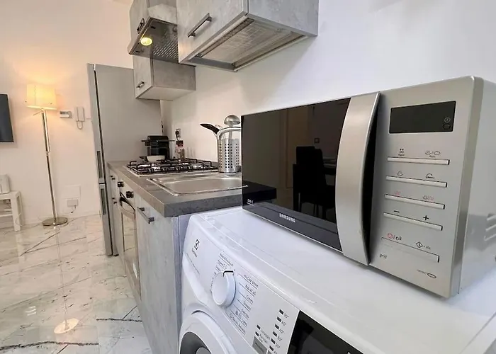 Urban House - Modern Flat Navigli Milan Center