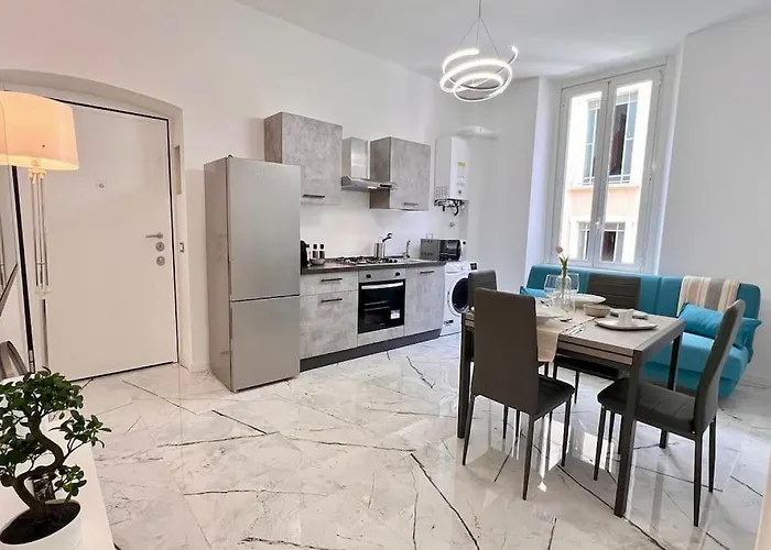 Urban House - Modern Flat Navigli Milan Center